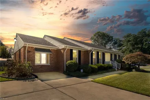 3909 Point Elizabeth Dr, Chesapeake, VA 23321