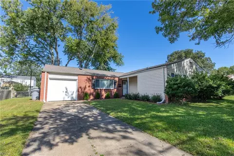105 Deerfield Blvd, Hampton, VA 23666