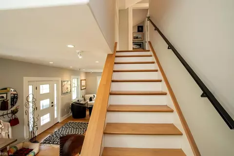 Entry Way - 5 Ames St, Onancock, VA 23417 photo 3 of 3