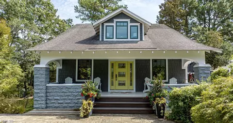 5 Ames St, Onancock, VA 23417