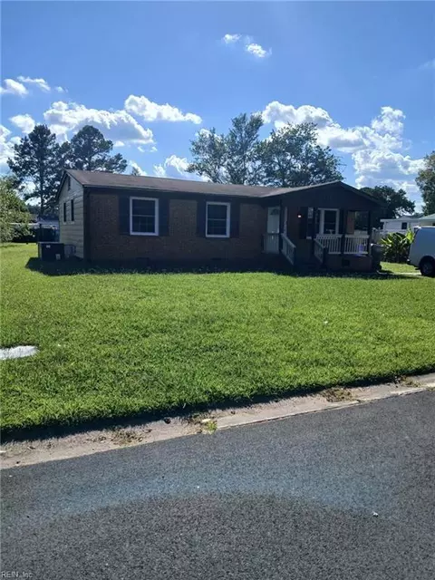 711 Goodlin Dr, Suffolk, VA 23434