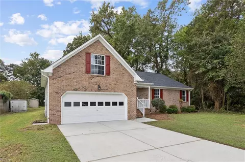 2904 Meadow Forest Rd, Chesapeake, VA 23321