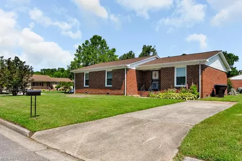 1404 Cole Rd, Portsmouth, VA 23701