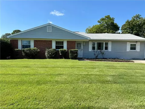 5517 Lake Rd, Suffolk, VA 23435