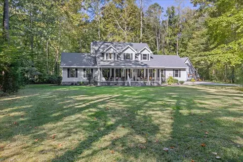 2068 Shillelagh Rd, Chesapeake, VA 23323