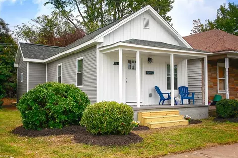 1127 41st St, Newport News, VA 23607