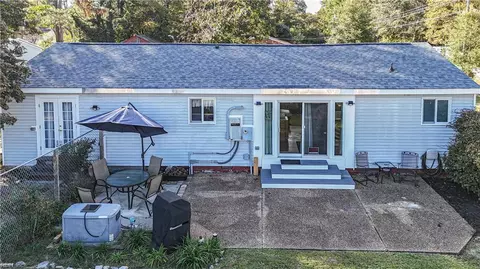 13955 Beech Dr, Lanexa, VA 23089