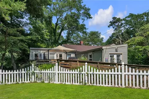 8248 Andrew Ln, Norfolk, VA 23505