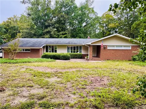 24420 Lovers Ln, Windsor, VA 23487