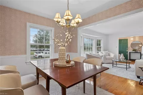 Dining - 4209 Terry Dr, Chesapeake, VA 23321 photo 3 of 4