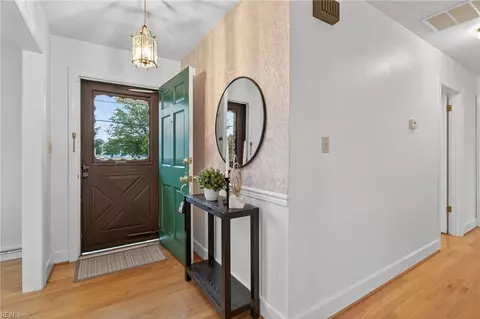 Entry Way - 4209 Terry Dr, Chesapeake, VA 23321 photo 1 of 1
