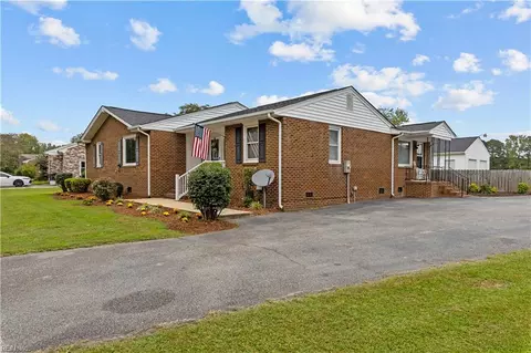 24441 Lovers Ln, Windsor, VA 23487 photo 2