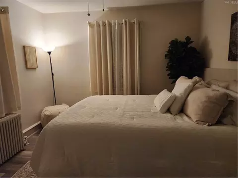 Bedroom - 231 Greenbriar Ave, Hampton, VA 23661 photo 3 of 6