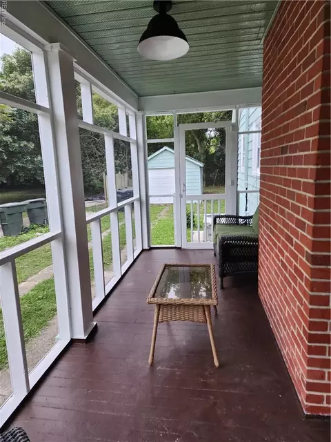 Exterior - 231 Greenbriar Ave, Hampton, VA 23661 photo 2 of 2