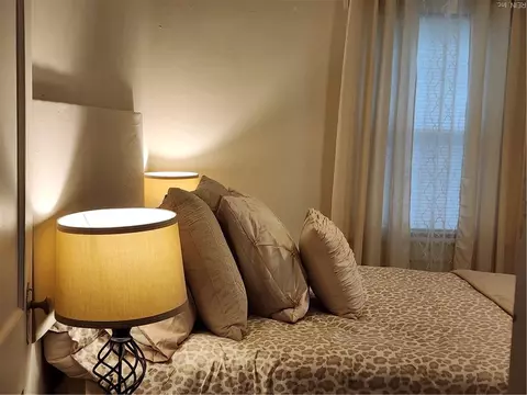 Bedroom - 231 Greenbriar Ave, Hampton, VA 23661 photo 2 of 6