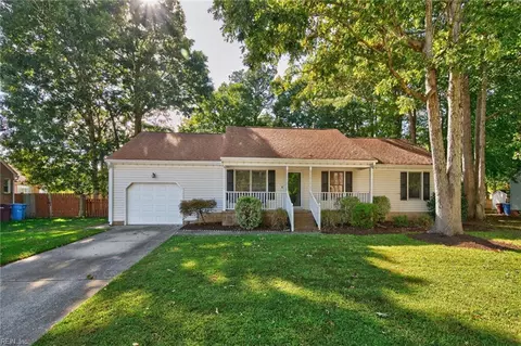 2716 Brook Stone Dr, Chesapeake, VA 23321