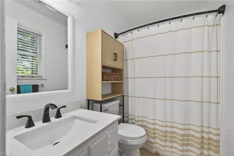 Bath - 2716 Brook Stone Dr, Chesapeake, VA 23321 photo 1 of 2