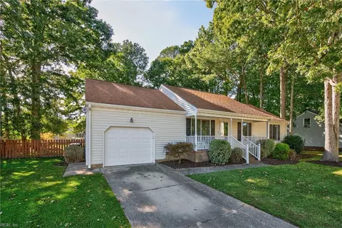 Exterior - 2716 Brook Stone Dr, Chesapeake, VA 23321 photo 2 of 9
