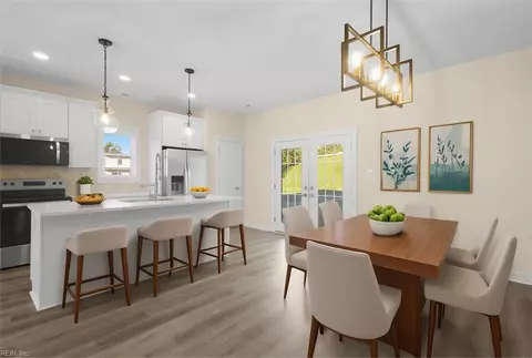 1008 Oldwood St, Chesapeake, VA 23324