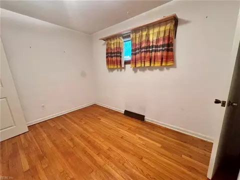 Bedroom - 9 Julian Pl, Hampton, VA 23666 photo 3 of 3