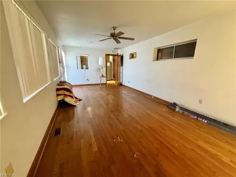 Living - 9 Julian Pl, Hampton, VA 23666 photo 4 of 4