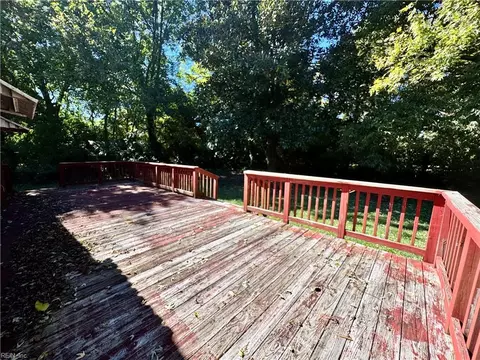 Exterior - 9 Julian Pl, Hampton, VA 23666 photo 6 of 6