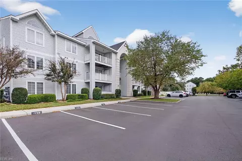 917 Charnell Dr #102, Virginia Beach, VA 23451
