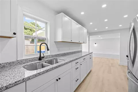 708 Stalham Rd, Chesapeake, VA 23325