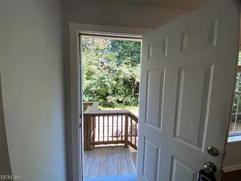 Entry Way - 104 Rusty Ct, Williamsburg, VA 23185 photo 2 of 2