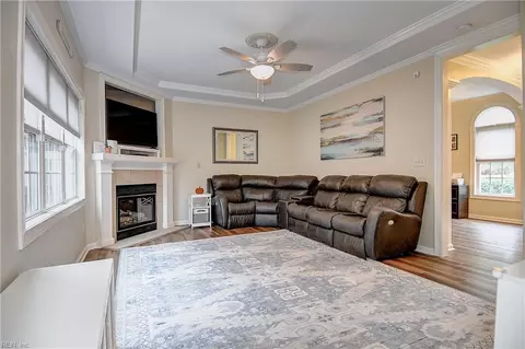 Living - 509 River Gate Rd, Chesapeake, VA 23322 photo 2 of 2