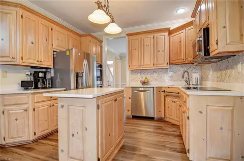 Kitchen - 509 River Gate Rd, Chesapeake, VA 23322 photo 1 of 5