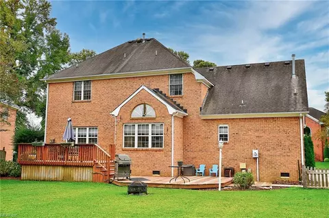 Exterior - 509 River Gate Rd, Chesapeake, VA 23322 photo 9 of 12