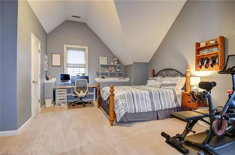 Bedroom - 509 River Gate Rd, Chesapeake, VA 23322 photo 3 of 7
