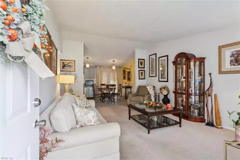 Entry Way - 1411 Paul Jack Dr, Hampton, VA 23666 photo 1 of 2