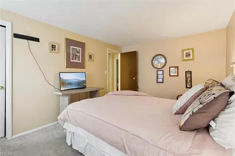 Bedroom - 1411 Paul Jack Dr, Hampton, VA 23666 photo 2 of 5