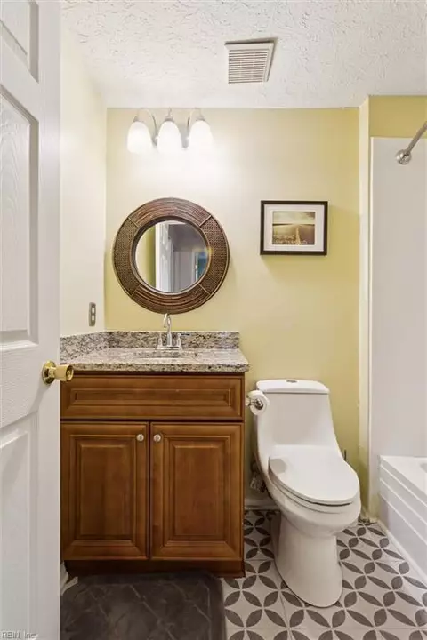 Bath - 1411 Paul Jack Dr, Hampton, VA 23666 photo 1 of 2