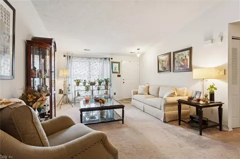 Living - 1411 Paul Jack Dr, Hampton, VA 23666 photo 2 of 3
