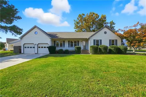 933 Saddleback Trail Rd, Chesapeake, VA 23322