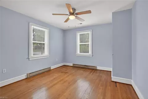 Bedroom - 111 Chichester Ave, Hampton, VA 23669 photo 1 of 4