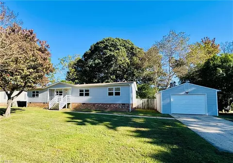 209 Cattail Ln, Yorktown, VA 23693