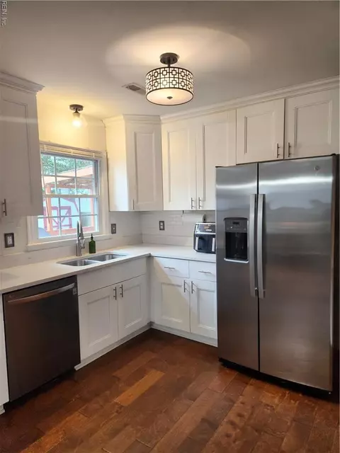 Kitchen - 405 Terry Ct, Hampton, VA 23666 photo 6 of 8