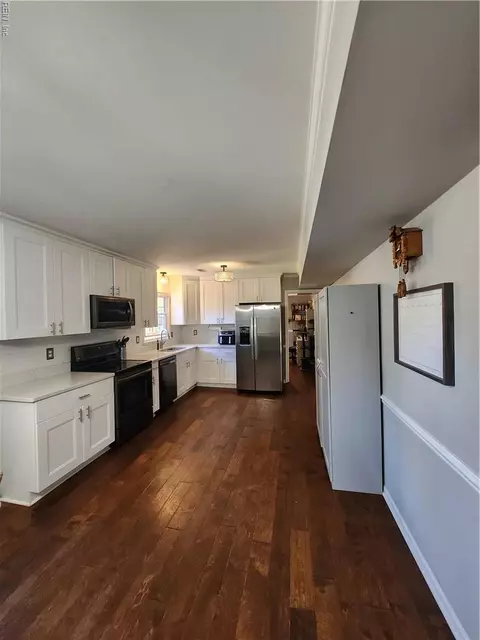 Kitchen - 405 Terry Ct, Hampton, VA 23666 photo 2 of 8