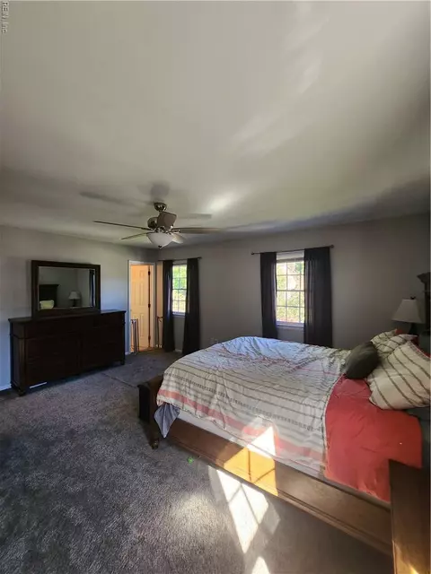 Bedroom - 405 Terry Ct, Hampton, VA 23666 photo 2 of 5