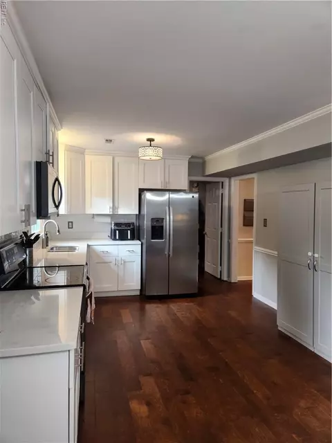 Kitchen - 405 Terry Ct, Hampton, VA 23666 photo 4 of 8