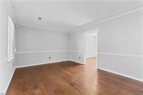 Living - 405 Terry Ct, Hampton, VA 23666 photo 1 of 3
