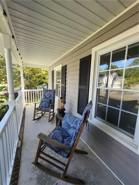 Exterior - 405 Terry Ct, Hampton, VA 23666 photo 3 of 13