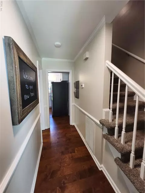 Entry Way - 405 Terry Ct, Hampton, VA 23666 photo 3 of 5