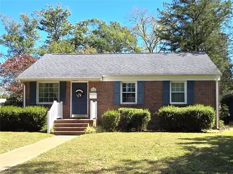 6508 Eva Cir, Norfolk, VA 23509