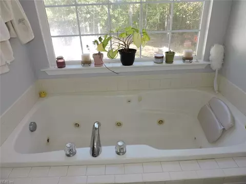 Bath - 9155 Marlfield Rd, Gloucester, VA 23061 photo 3 of 4