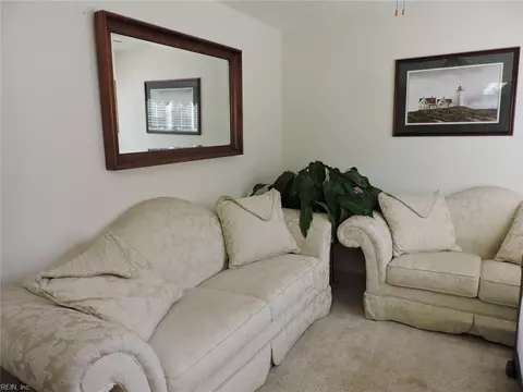 Living - 9155 Marlfield Rd, Gloucester, VA 23061 photo 2 of 2